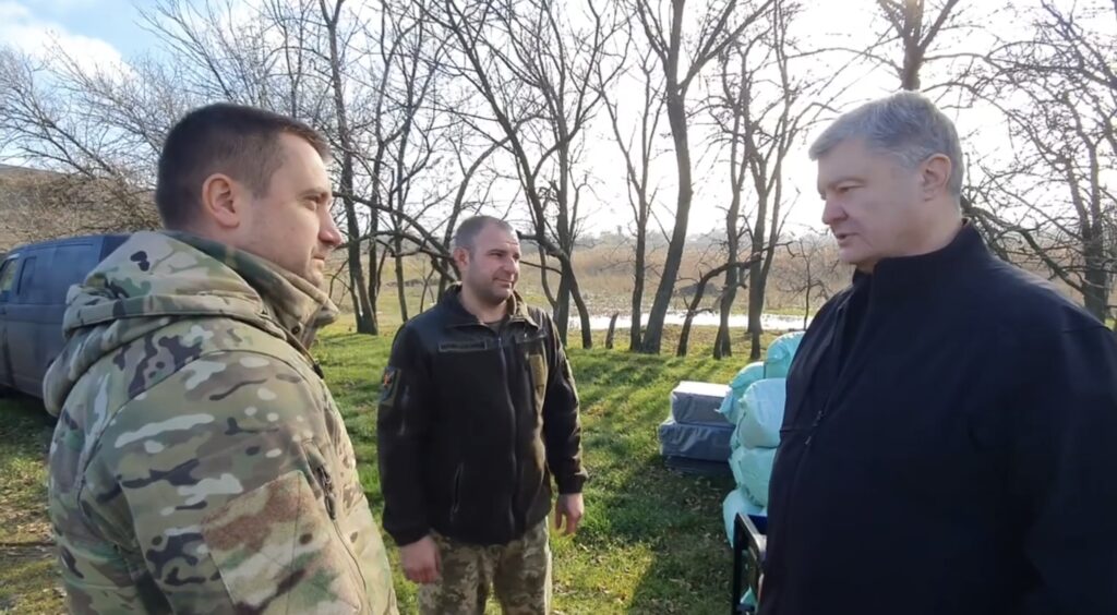 Рятує десятки життів – бійці 110-ї ОМБр подякували Порошенку за відеоспостереження
