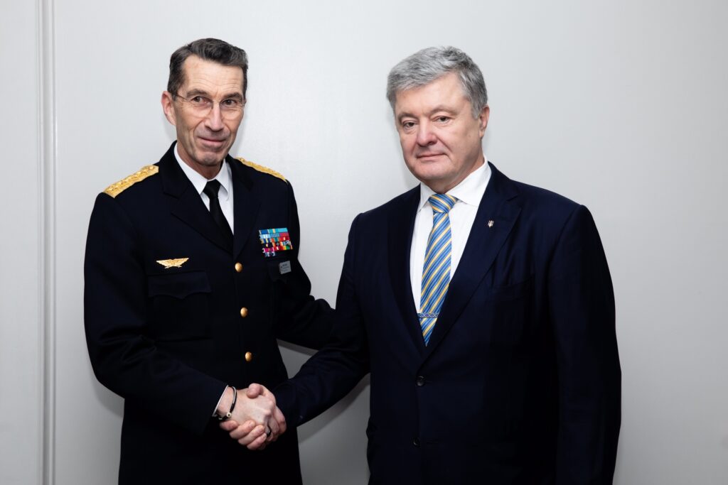 Порошенко зустрівся з Байденом