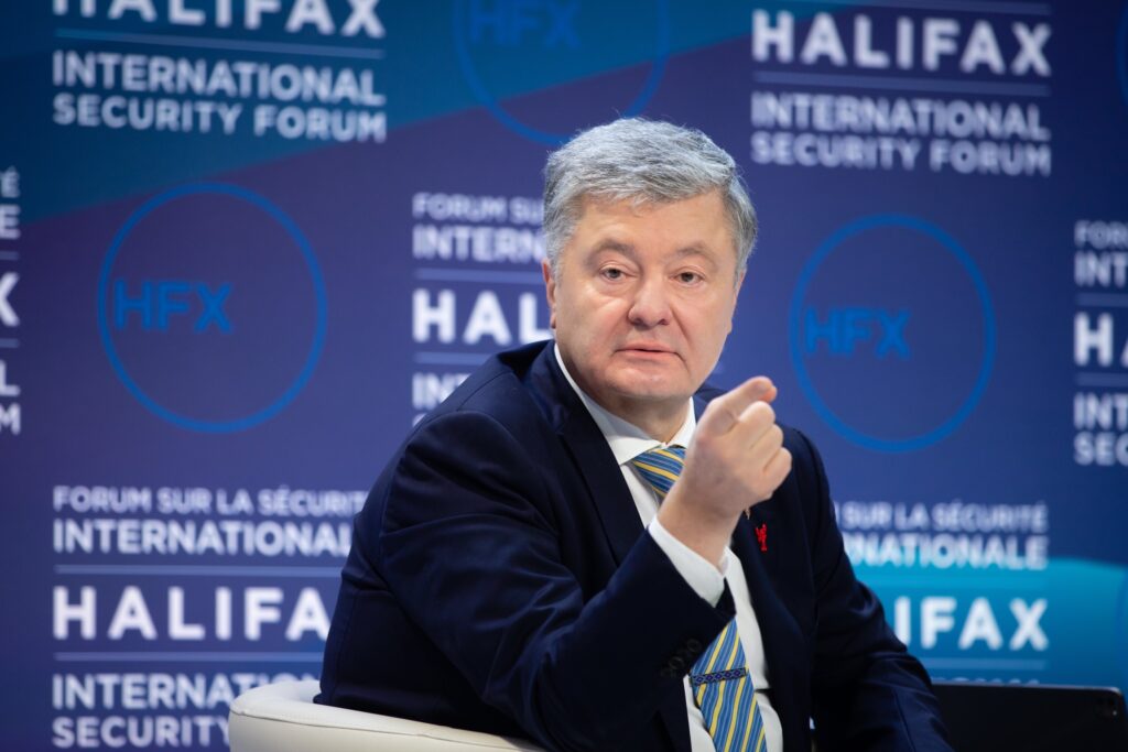 Порошенко у Галіфаксі розповів про те, хто найкраще веде переговори з путіним