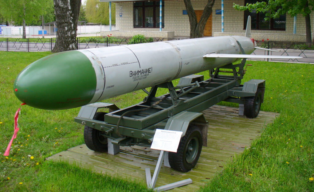 Армія РФ почала використовувати проти України ракети зі свого ядерного арсеналу – британська розвідка