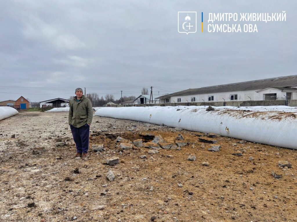Застосували міномети, артилерію та САУ: російські окупанти тричі за добу обстріляли громаду на Сумщині