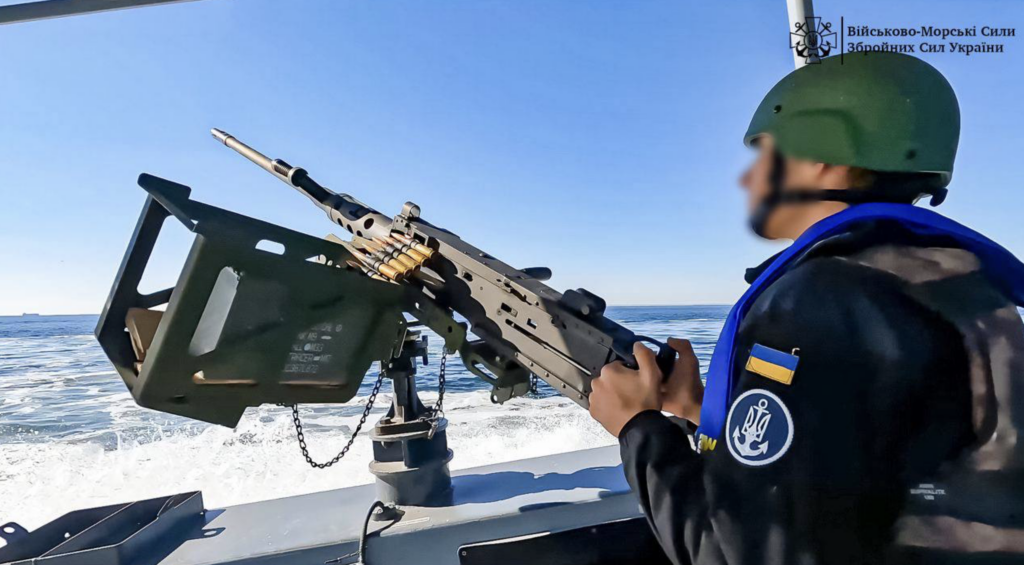 Співзасновник холдингу TECHIIA Олег Крот придбав 800 рятувальних жилетів для військових моряків
