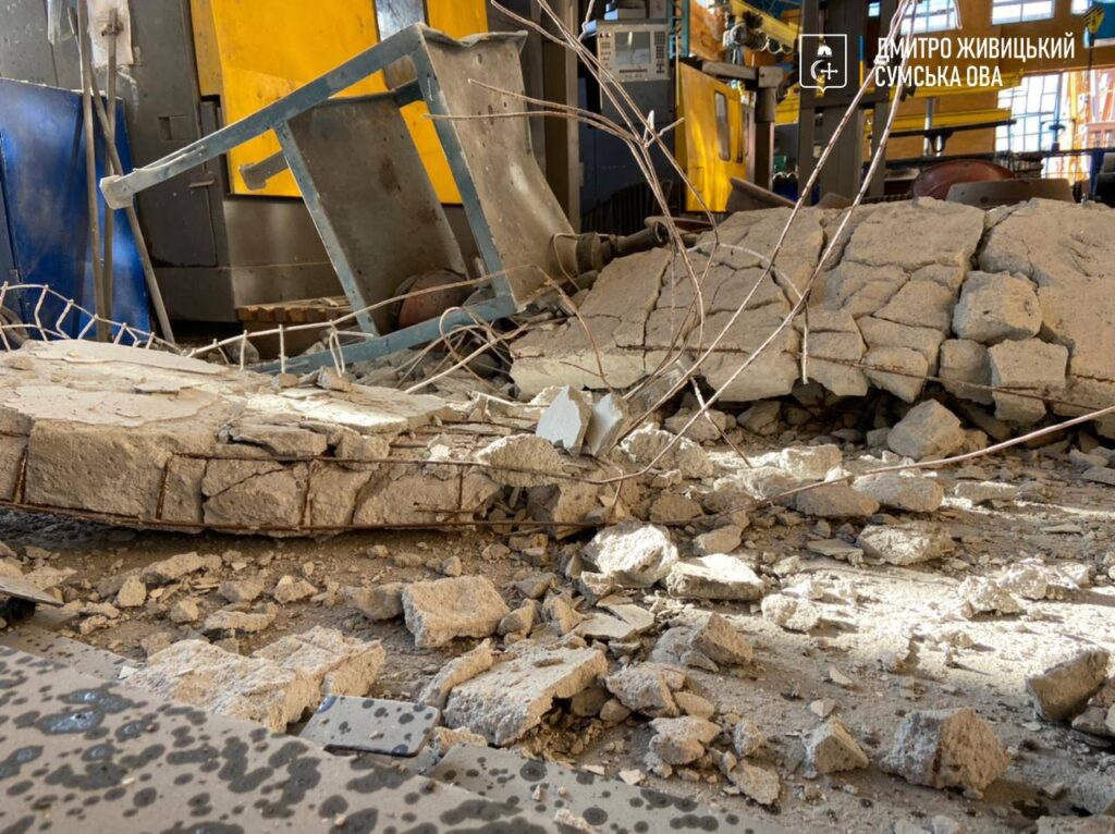 Росіяни вдарили по об’єкту критичної інфраструктури на Сумщині, є поранені