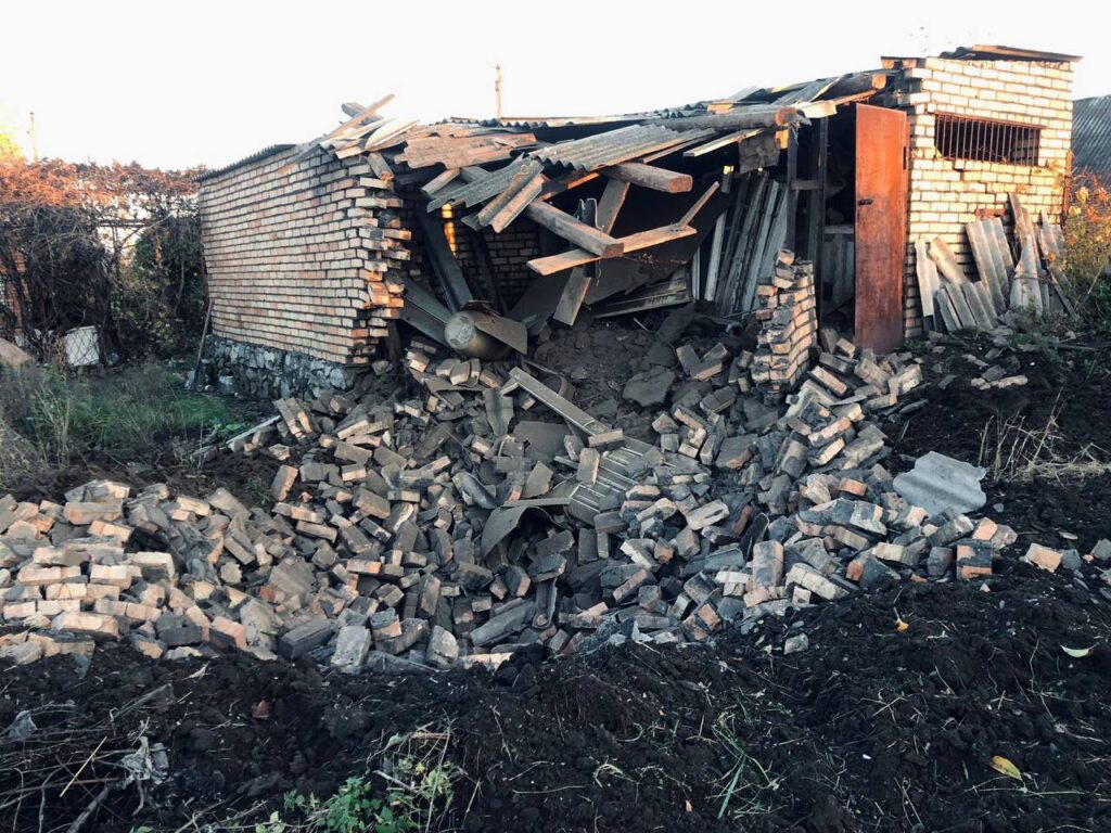 Росіяни обстріляли Дніпропетровщину з РСЗВ, є руйнування