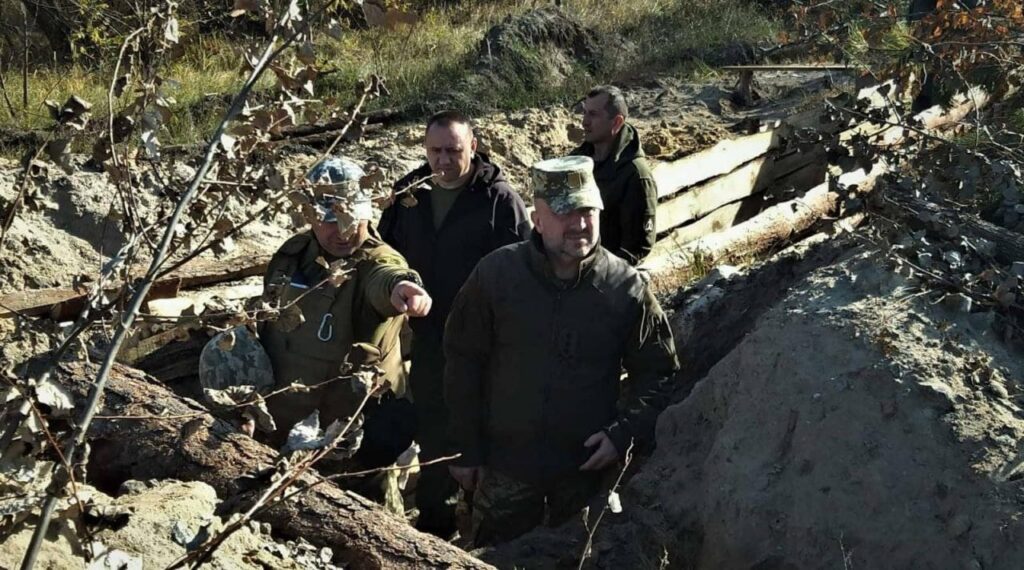 Вокруг Киева возводят фортификационные сооружения для обороны