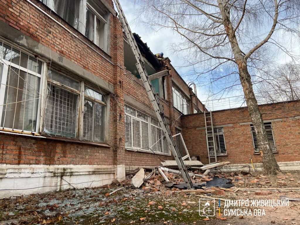 Обстріл Білопілля: загинув 15-річний хлопець, зруйнована частина лікарні