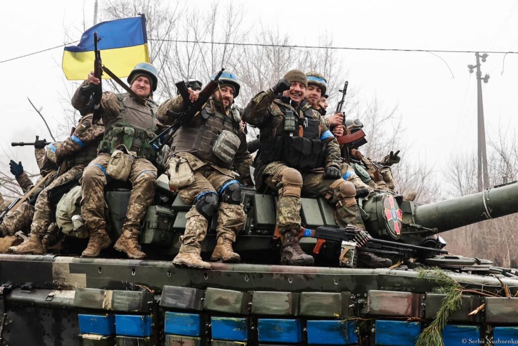 Зеленский подписал закон об отпусках военнослужащих во время военного положения: что он предусматривает