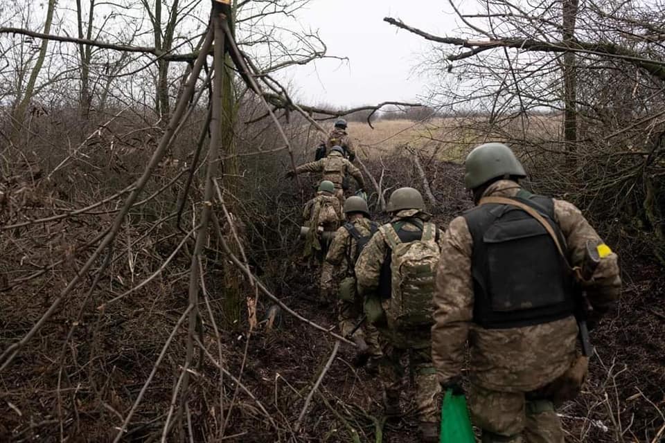 Підступи до міста всіяні тілами окупантів: у ЗСУ розповіли про бої за Соледар