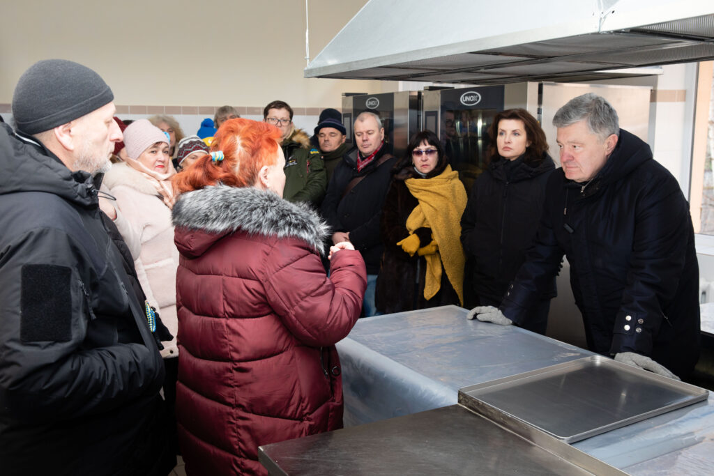 У Херсоні за вказівкою влади намагаються зірвати роботу волонтерської пекарні, яка пектиме безоплатний хліб для містян