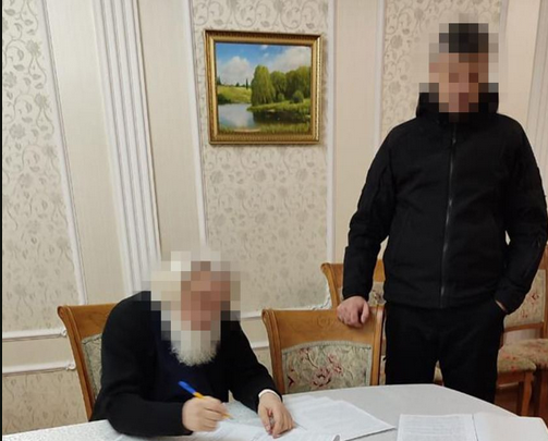 Отримував вказівки від Гундяєва та схвалював захоплення Криму: СБУ повідомила про підозру українському єпископу