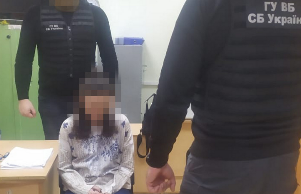 У Херсоні оголошена в розшук колаборантка сама здалася поліції