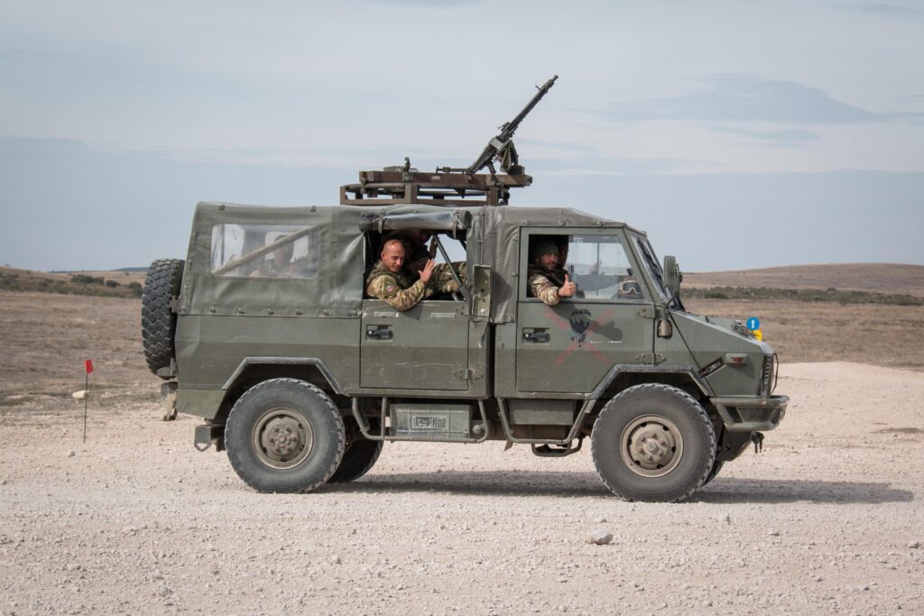 Волонтери ГО “Важливі дії” передали чергові тактичні автомобілі для потреб поліцейських Донеччини