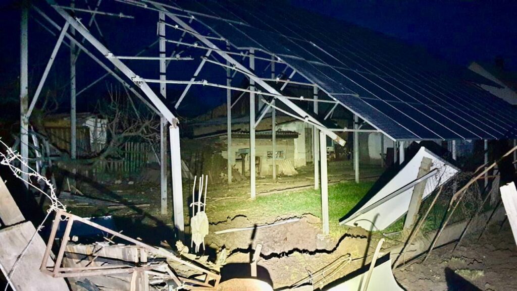 Росіяни з “Градів” та важкої артилерії масовано обстріляли Дніпропетровщину