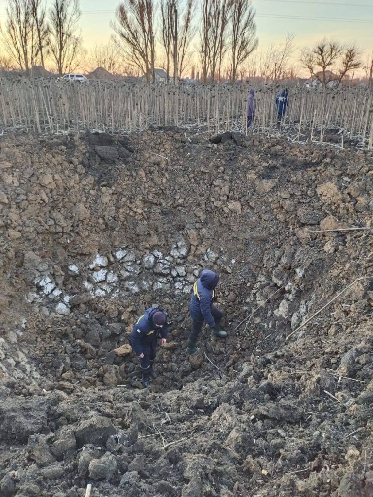 Вдарили ракетами С-300 та артилерію: окупанти вночі обстріляли Куп’янський район Харківщини