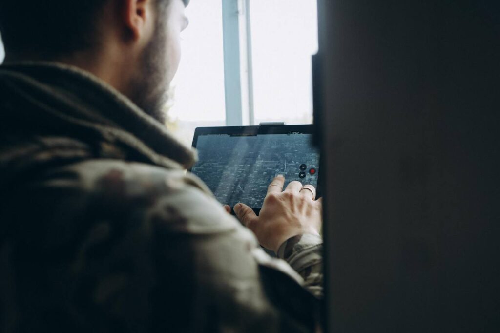 Как работает аэроразведка бригады быстрого реагирования НГУ в Бахмуте: эксклюзивный фоторепортаж
