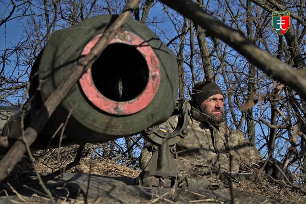 Війська РФ безуспішно йдуть в атаку на Запоріжжі та ще двох напрямках, ЗСУ вразили 14 районів зосередження ворога – Генштаб