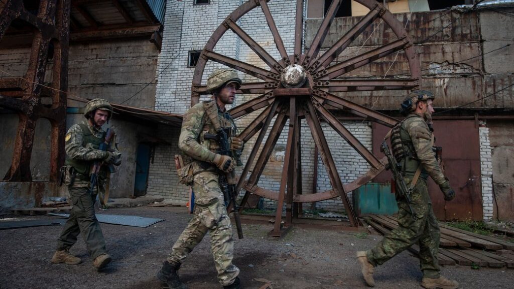 Бої за Соледар: у ЗСУ спростували фейки росіян про захоплення міста