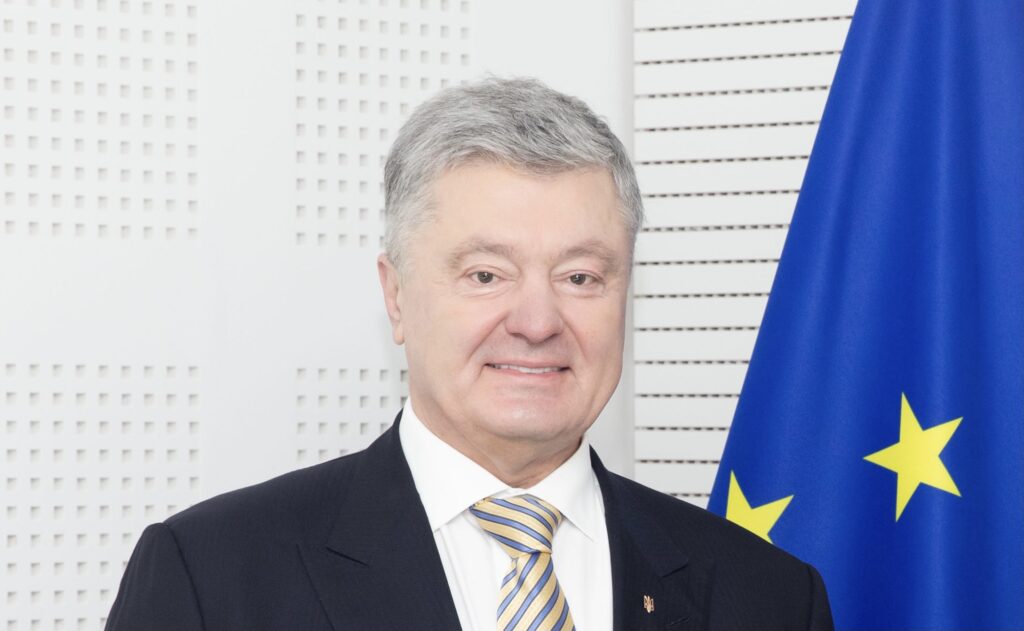 Порошенко на Euronews: після танків Україні потрібні винищувачі