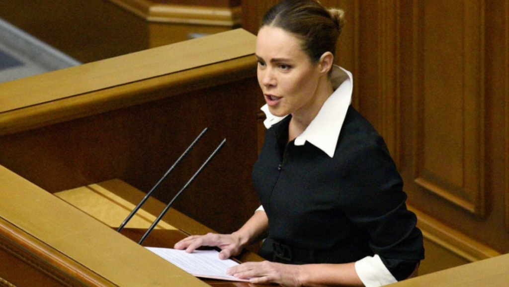 “Забула” задекларувати майно: колишню нардепку Королевську оголосили у розшук