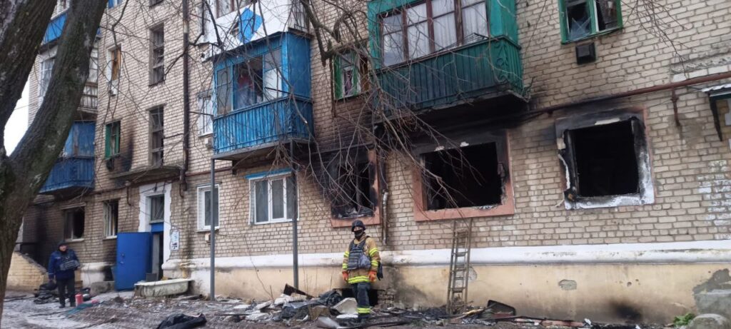 Окупанти обстріляли північ та центр Донеччини: загинула людина, є поранені