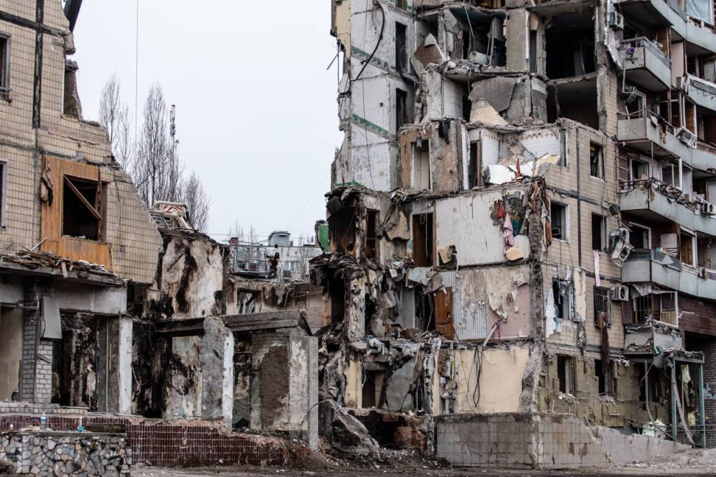 Ракетний удар по Дніпру: кількість загиблих зросла до 46, 11 тіл ще не ідентифіковано