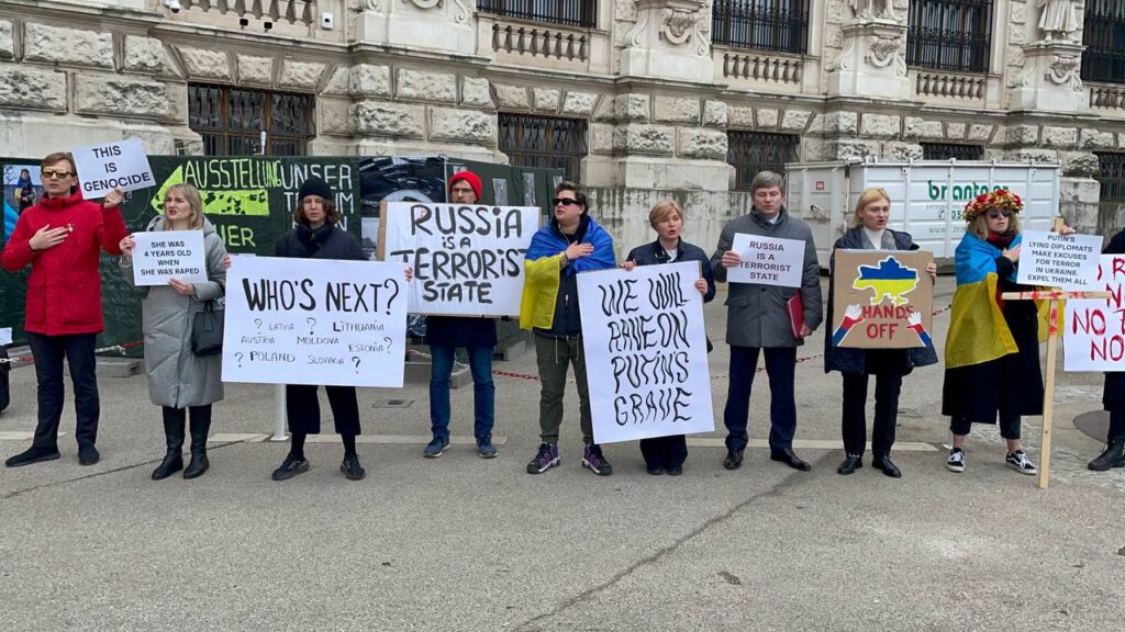 В Вене прошла акция протеста против участия россиян в ПА ОБСЕ – Ирина Геращенко
