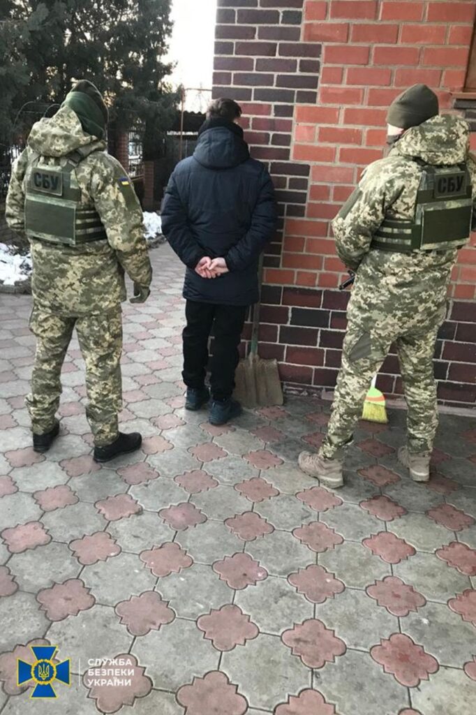 У Слов’янську затримали чоловіка, який співпрацював з російськими окупантами і передавав дані про ЗСУ
