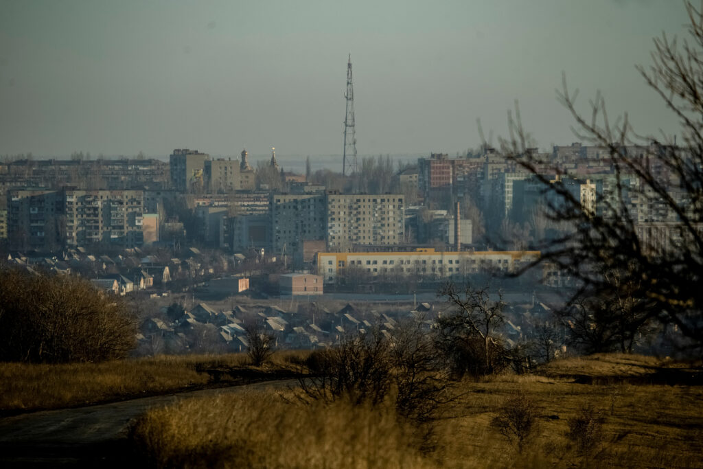 Росіяни зруйнували два ключових мости в Бахмуті, Україна підсилює район елітними підрозділами – британська розвідка