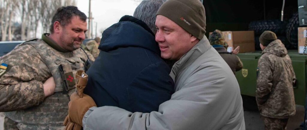 Порошенко в Донецкой области встретился с Героем Украины, легендарным танкистом Межевикиным