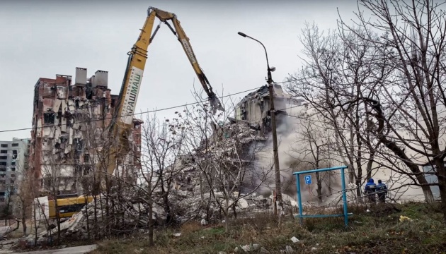 Росіяни у Маріуполі почали зносити історичну будівлю ХІХ століття