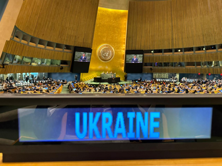 Генасамблея ООН підтримала українську “формулу миру”