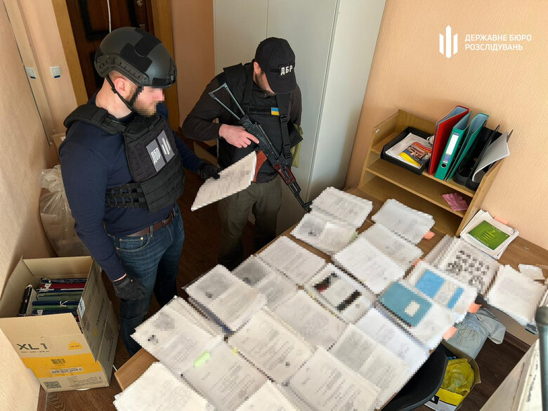 ДБР встановило особи російських артилеристів, які обстрілювали житлові масиви Харкова