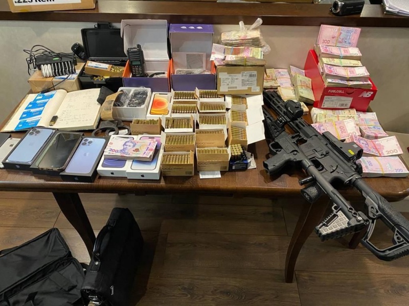 Діяли по всій Україні: у Кривому Розі викрили масштабний наркокартель