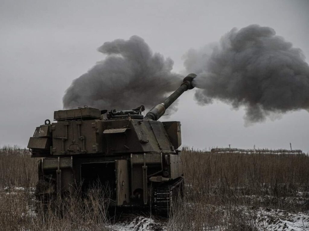 Один з пілотів загинув: ЗСУ збили російський винищувач Су-24 на Донеччині