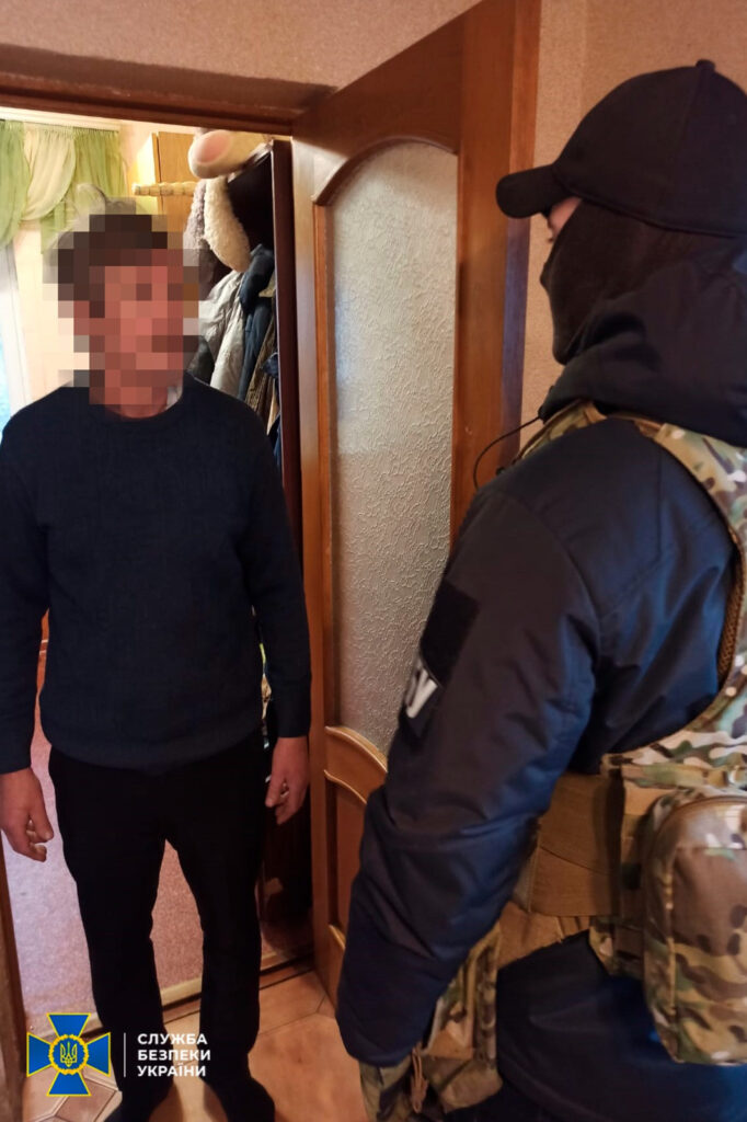 СБУ затримала старосту селища на Київщині, який указав окупантам шлях для наступу на столицю