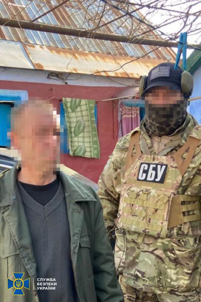 У Херсоні СБУ затримала чотирьох колаборантів, яких росіяни призначили керувати катівнею