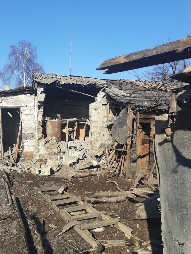 Росіяни обстріляли 18 населених пунктів Донеччини, виникли масовані руйнування та пожежі, є постраждалі