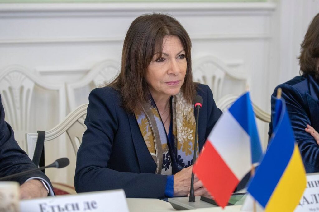 Олімпійські ігри у Франції: мер Парижа виступила проти участі росіян і білорусів у змаганнях