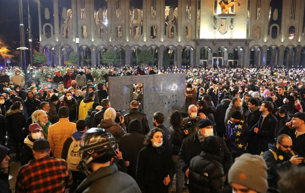 Протести у Грузії: мітингувальники вимагають відставки уряду та перевиборів парламенту