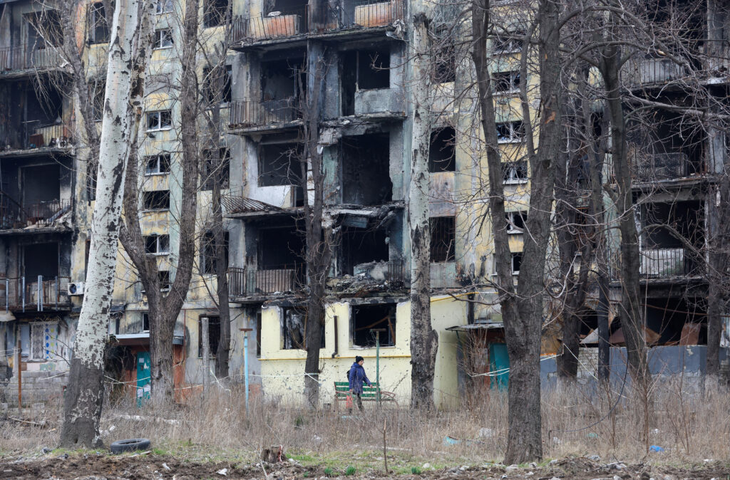 В окупованому Маріуполі воду подаватимуть лише 6 годин на добу