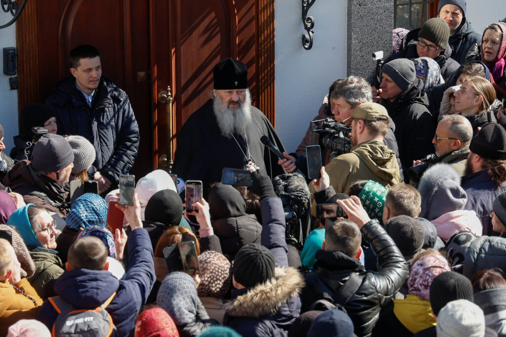 Церковники УПЦ МП відмовляються добровільно залишати Києво-Печерську лавру: на них чекає суд