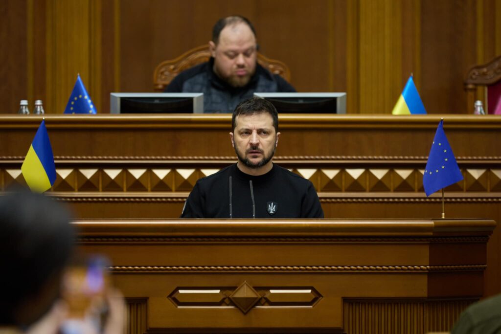 Президент, Рада та уряд: “слуги” вимагають повернення конституційного балансу