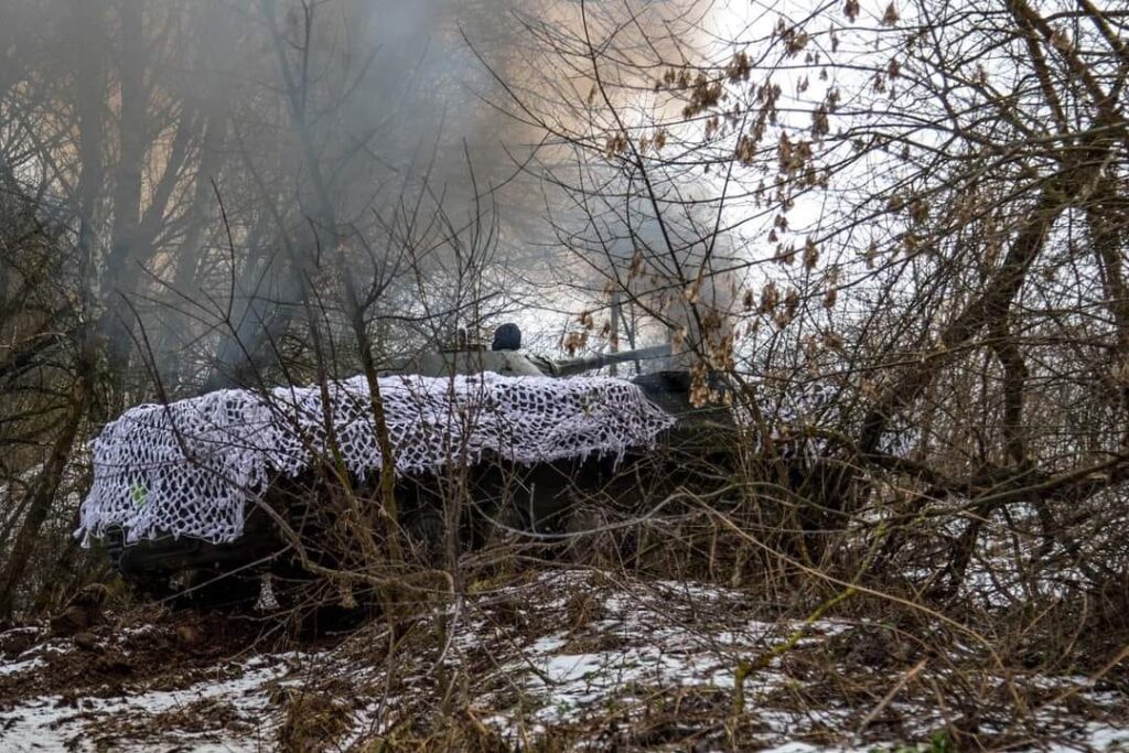 Росіяни кидають у наступ під Кремінною новітні танки Т-90, однак ЗСУ успішно відбивають атаки – Луганська ОВА