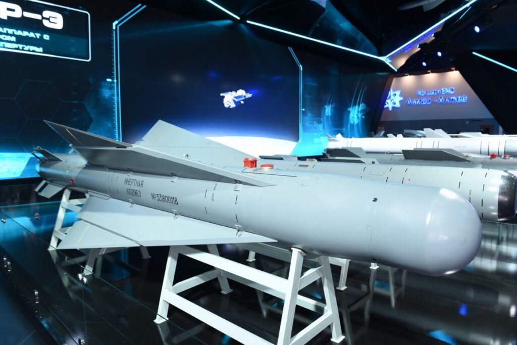 Росія вперше використала проти України керовані плануючи бомби УПАБ-1500В: у чому їхня небезпека – Defense Express