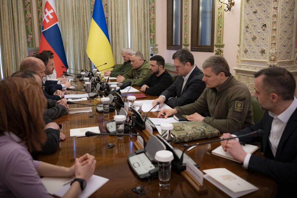 “Спільно з вами і ми козацького роду”: прем’єр Словенії виступив з промовою українською мовою