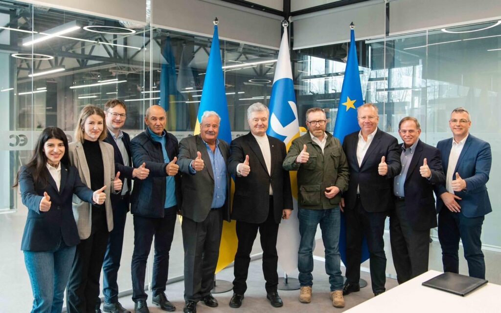 Україна має бути темою номер 1 для Вільного світу – Порошенко на зустрічі з делегацією IDU