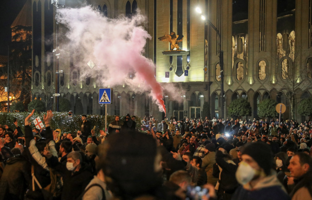 Президентка Грузії підтримала протестувальників, які виступили проти закону про “іноагентів”