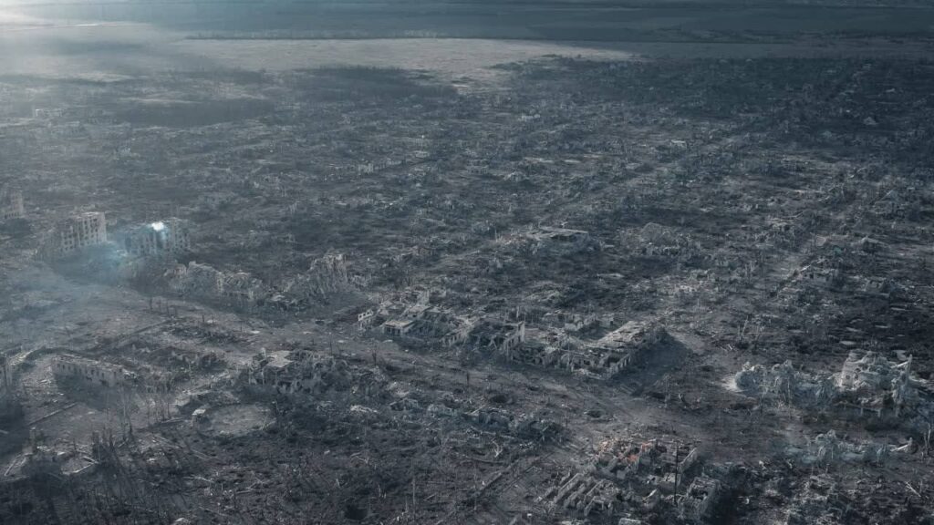 “Її більше немає”: в ОП показали як російські окупанти вщент знищили Мар’їнку на Донеччині