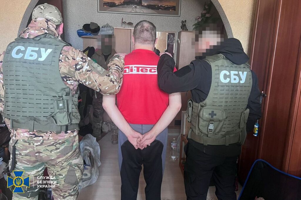 Помічник нардепа від ОПЗЖ, якого запрошували в телемарафон “Єдині новини”, – член агентурної групи ФСБ, коригував вогонь росіян
