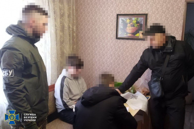 СБУ викрила групу підлітків, які за вказівкою російських кураторів “мінували” об’єкти в Україні